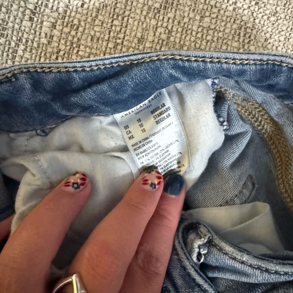 American Eagle Outfitters Ripped Blue Skinny Jeans - Picture 3 of 3